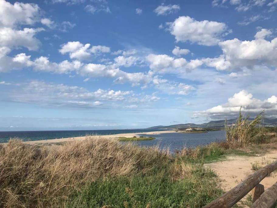 Casa Su Soli Sardu II - Sea View Valledoria Kültér fotó
